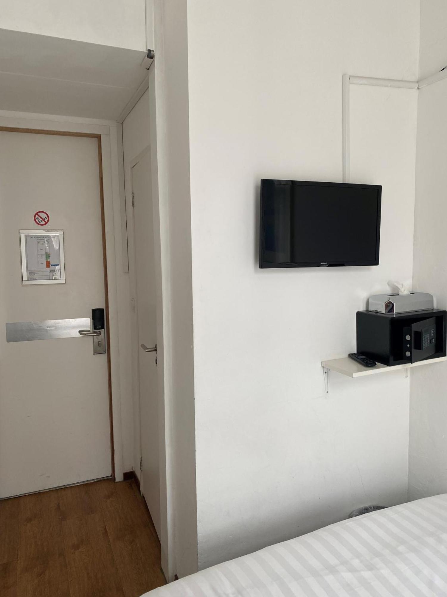 Budget Hostel Sphinx Amsterdam Exterior foto